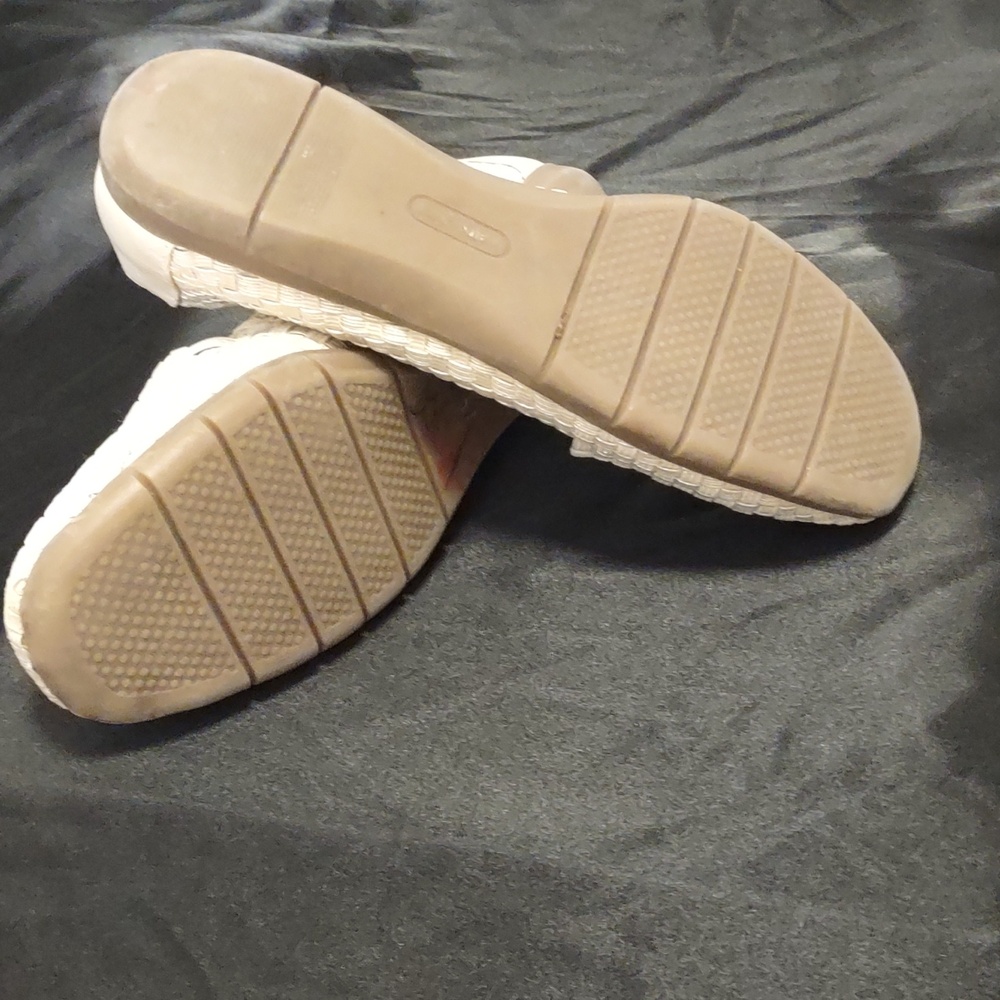 Comfortview Bethany Woven Flats Size 11 - Picture 4 of 4